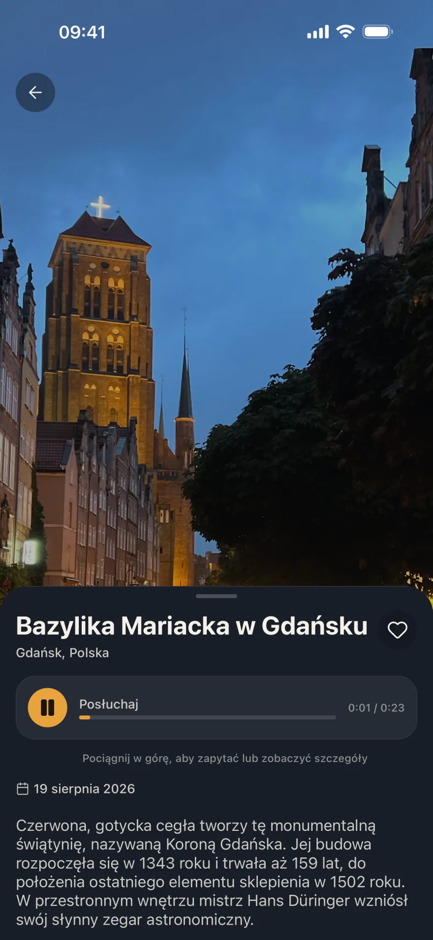 Od gotyckiej wieży po sygnaturę w rogu płótna.