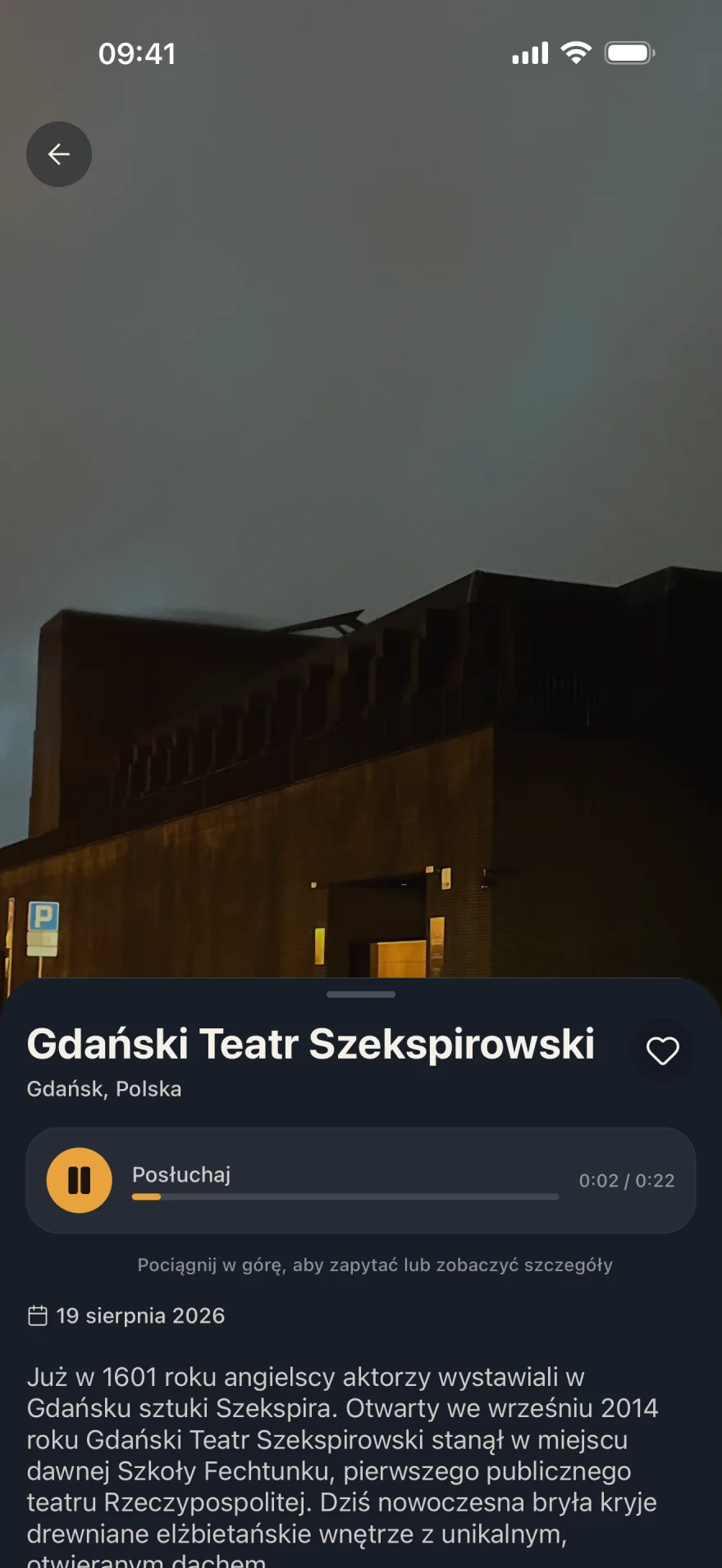 Od gotyckiej wieży po sygnaturę w rogu płótna.